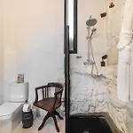 Alpesi faház Whome Riverfront Retreat With Exclusive Waterfall Views Baião
