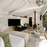 Whome Riverfront Retreat With Exclusive Waterfall Views * Baião