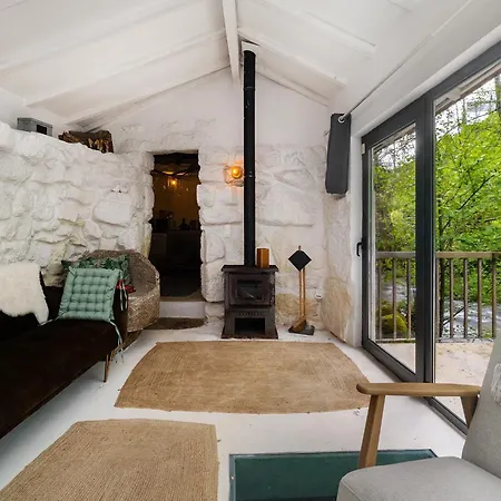 Whome Riverfront Retreat With Exclusive Waterfall Views * Baião