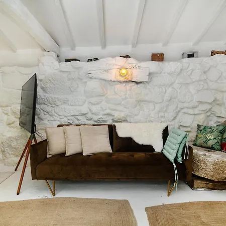 Whome Riverfront Retreat With Exclusive Waterfall Views Domek alpejski