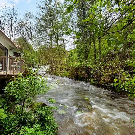Whome Riverfront Retreat With Exclusive Waterfall Views *