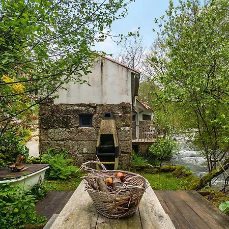 Whome Riverfront Retreat With Exclusive Waterfall Views Domek alpejski Baião