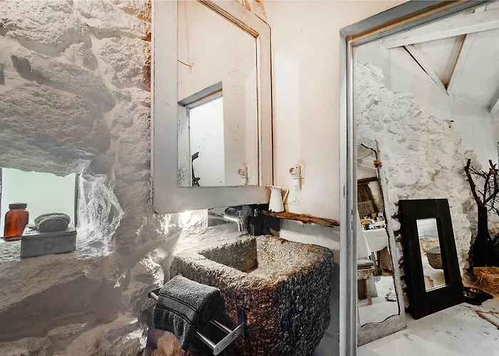 Chalet Whome Riverfront Retreat With Exclusive Waterfall Views Baião