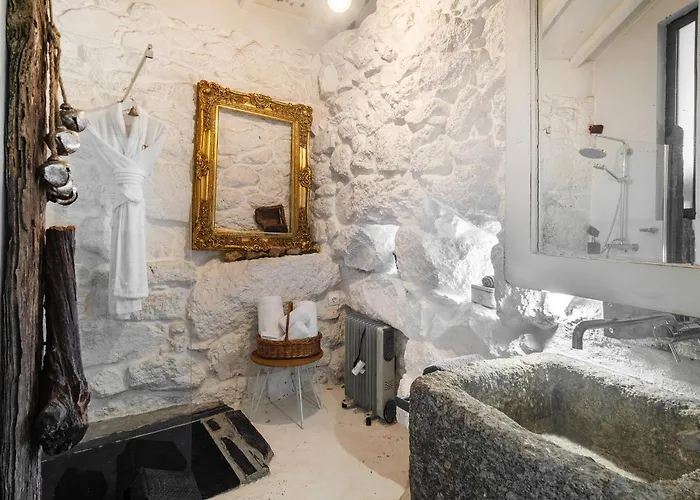 Whome Riverfront Retreat With Exclusive Waterfall Views Baião