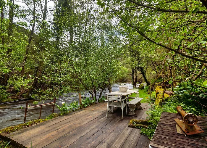 Whome Riverfront Retreat With Exclusive Waterfall Views Chalet Baião
