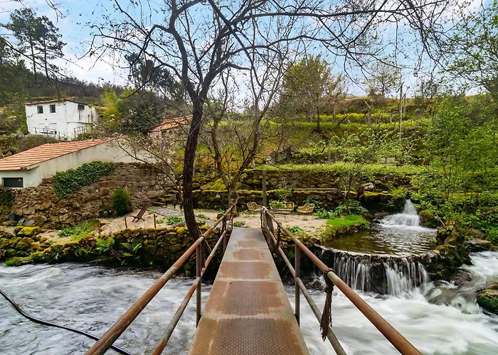 Chalet Whome Riverfront Retreat With Exclusive Waterfall Views *