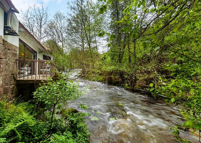 Whome Riverfront Retreat With Exclusive Waterfall Views *